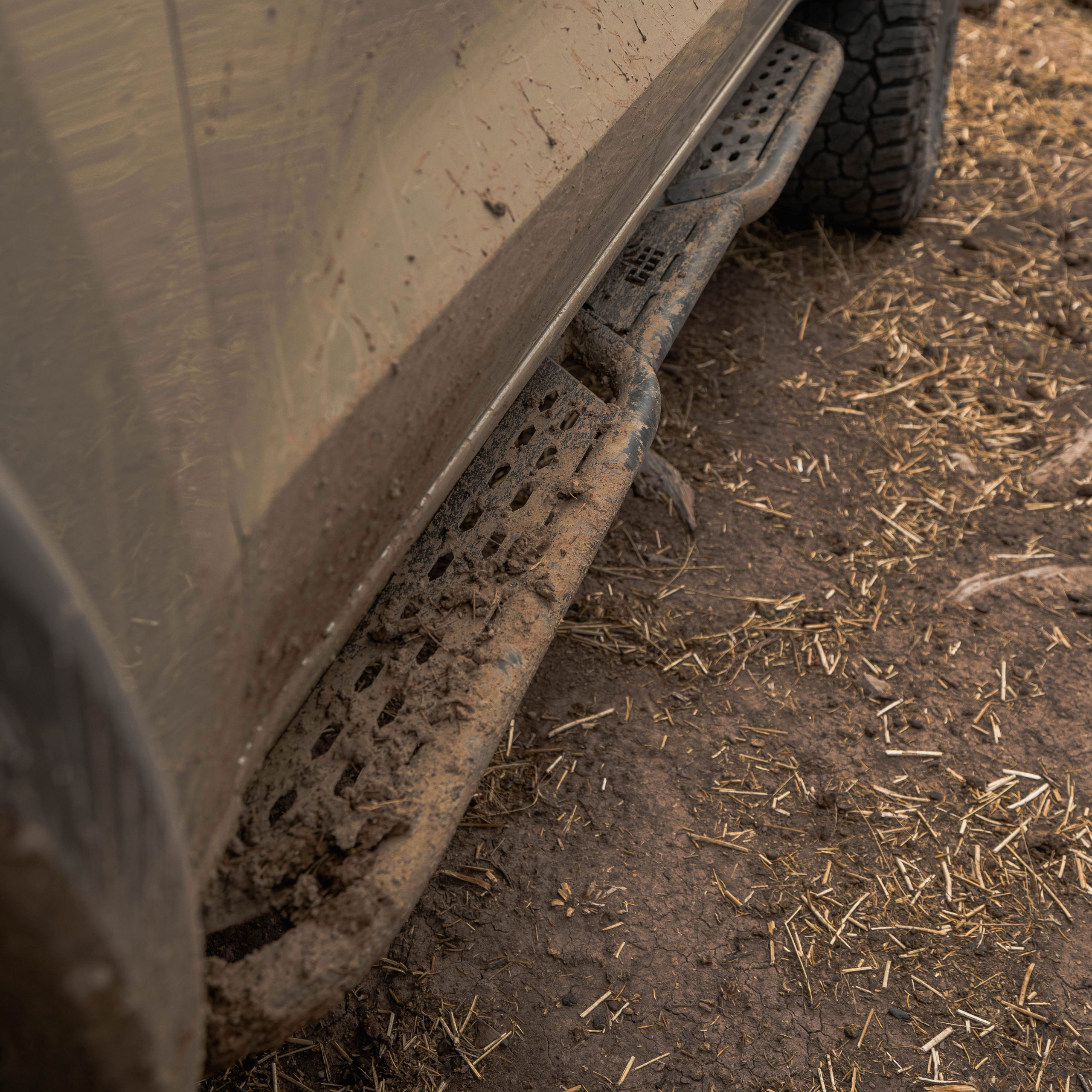 3rd Gen Chevy Colorado Rock Sliders | CBI Offroad Fab