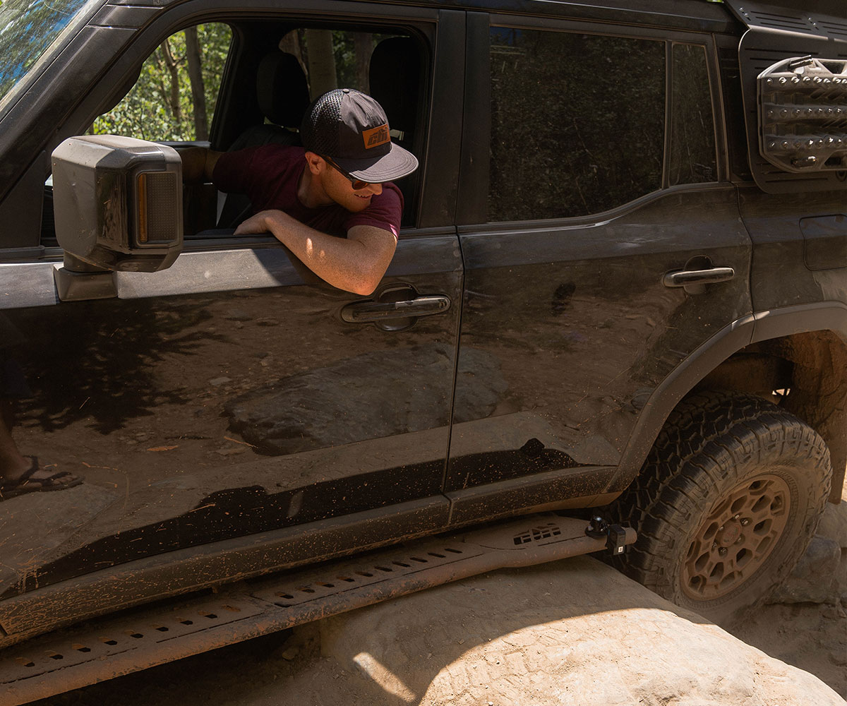 GX550 Overland Kickout Rock Sliders - Image 3